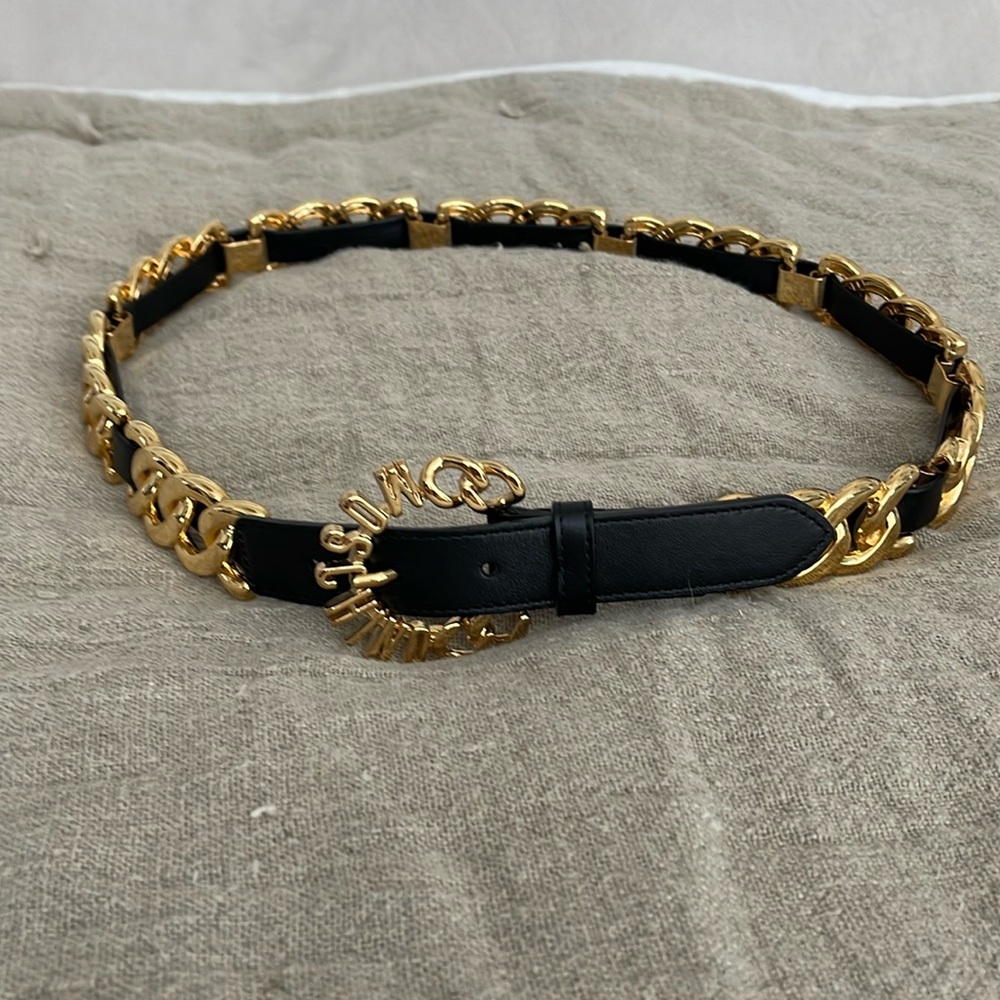 Moschino X H&M belt gold